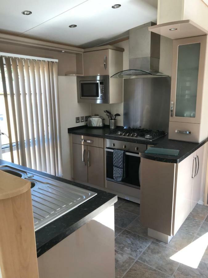 Castle Brake Holiday Park Exeter Bagian luar foto