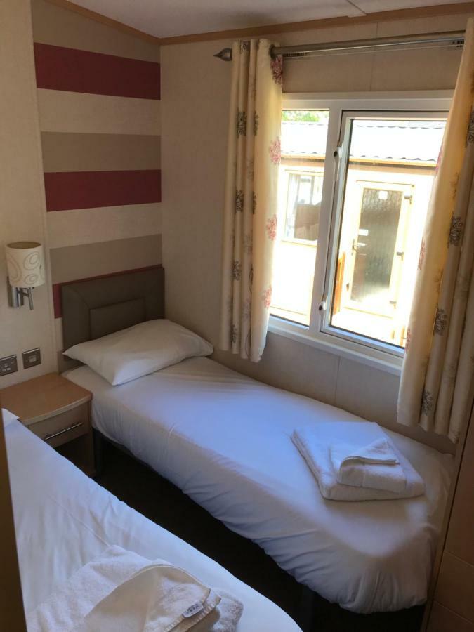 Castle Brake Holiday Park Exeter Bagian luar foto