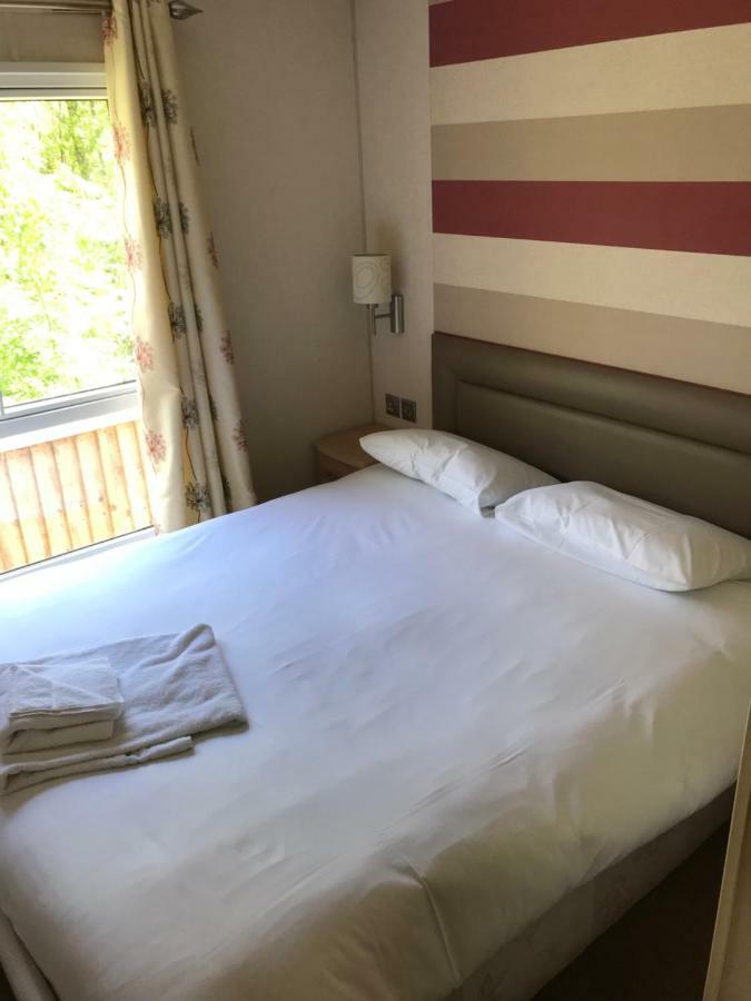 Castle Brake Holiday Park Exeter Bagian luar foto